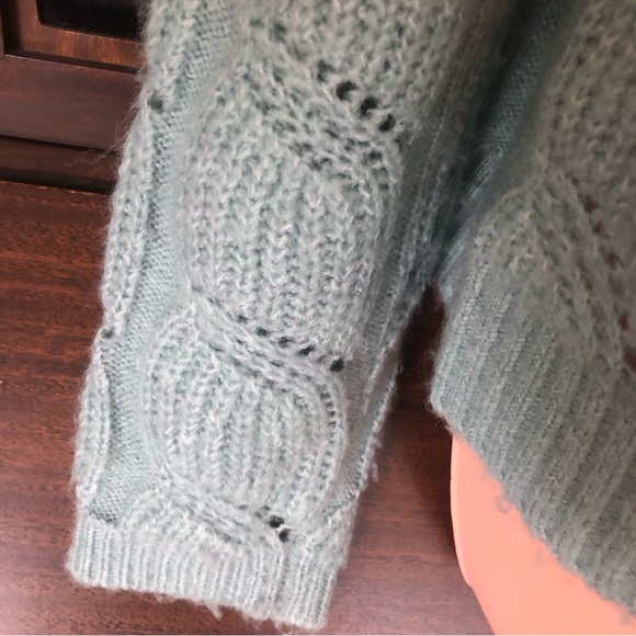 Pink Rose Sweater - Picture 5 of 9